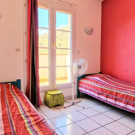 Charmant Duplex Avec Piscine A Cerbere, Proche Espagne Et Activites Nautiques - Fr-1-309-471 *